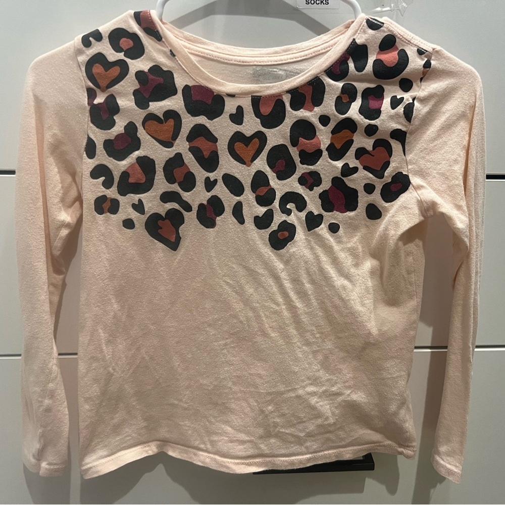 Old Navy Pink Leopard Graphic Long-Sleeve Tee for Girls M 8